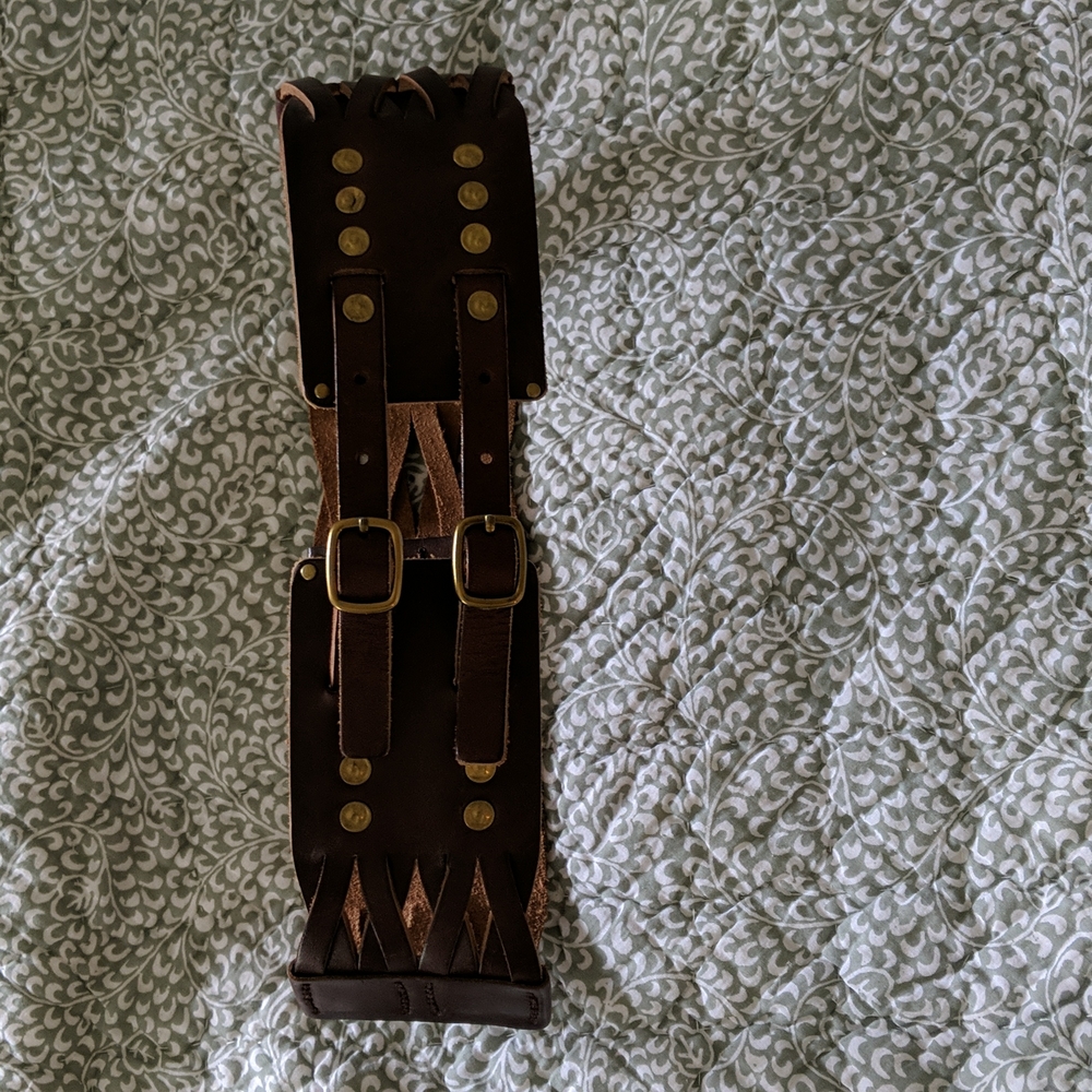Waist cinch, Corset leather belt